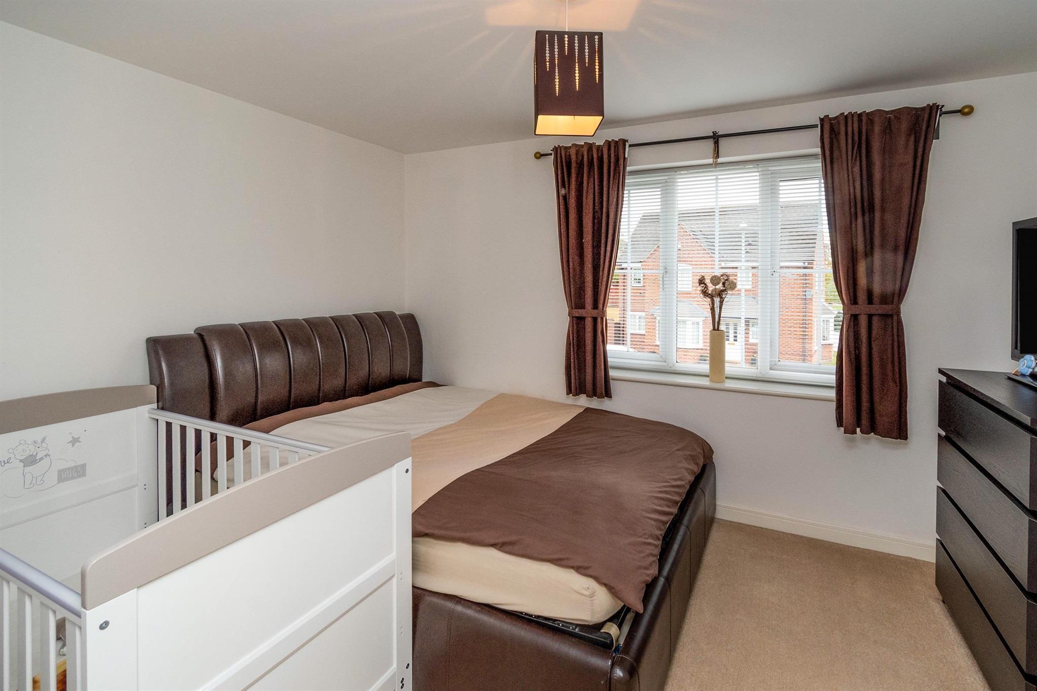 Flat Waterside Avenue in Sandwell