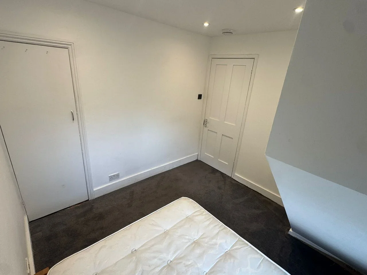 Room Cromwell Avenue in Broxbourne