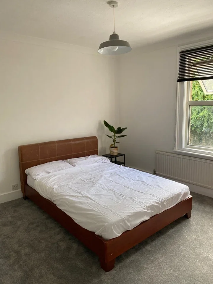 Room Cromwell Avenue in Broxbourne