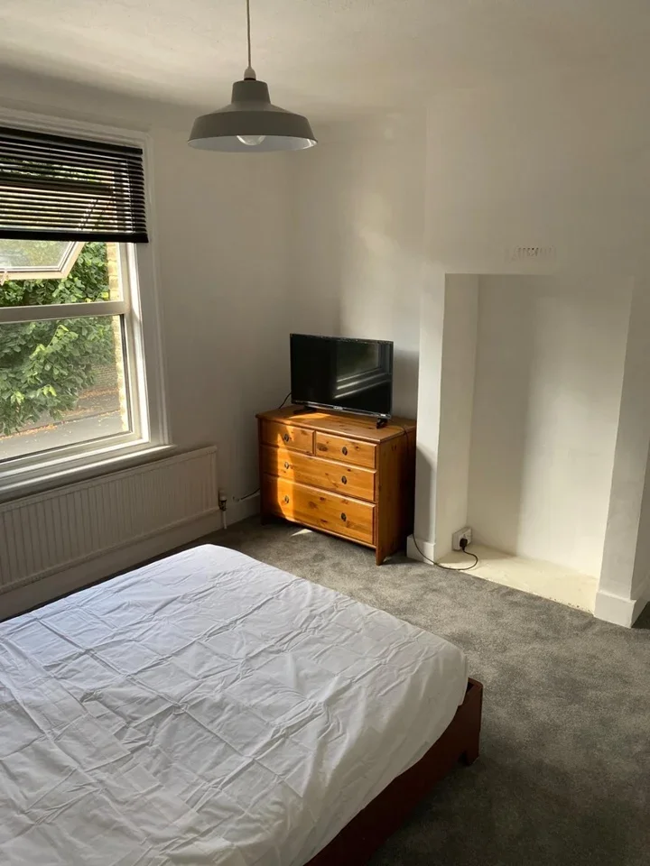 Room Cromwell Avenue in Broxbourne