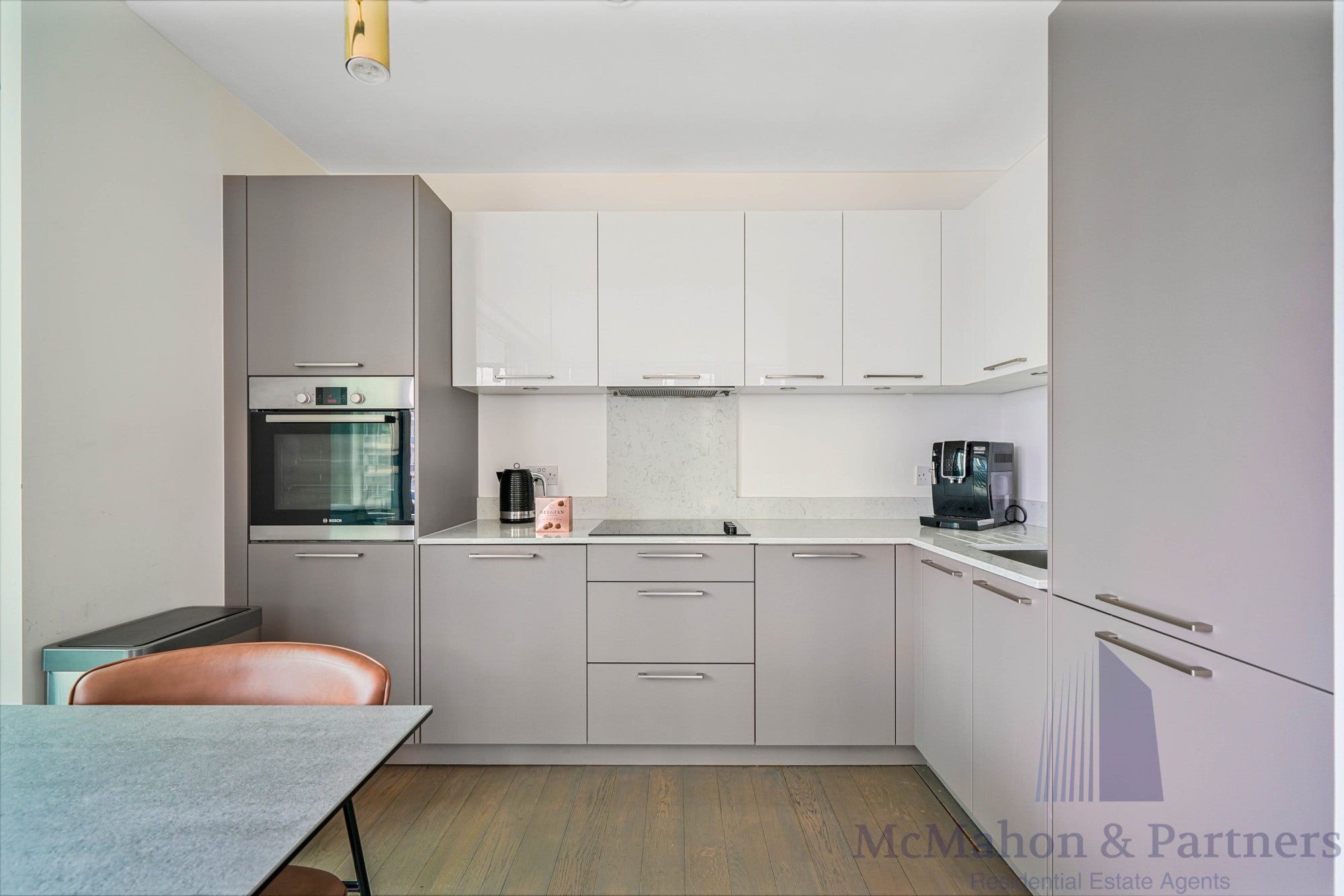 Flat Elephant and Castle in Greater London