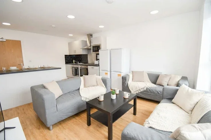 Flat Smithdown Lane in Liverpool