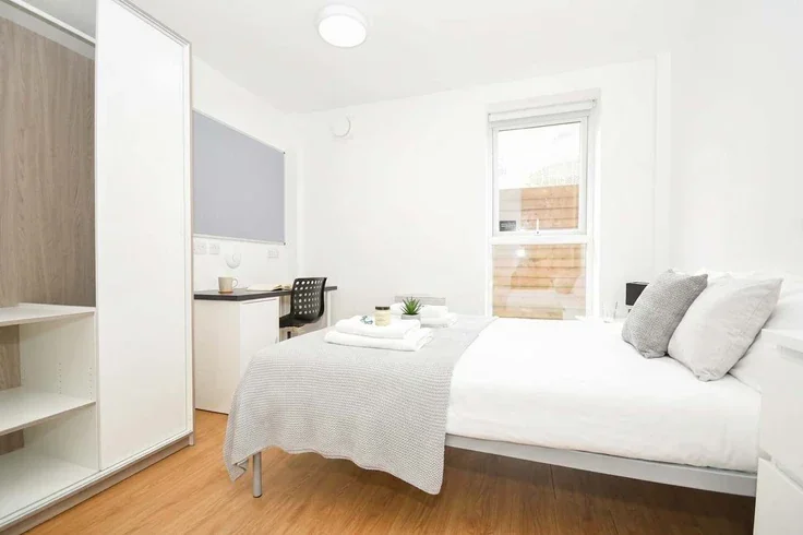 Flat Smithdown Lane in Liverpool