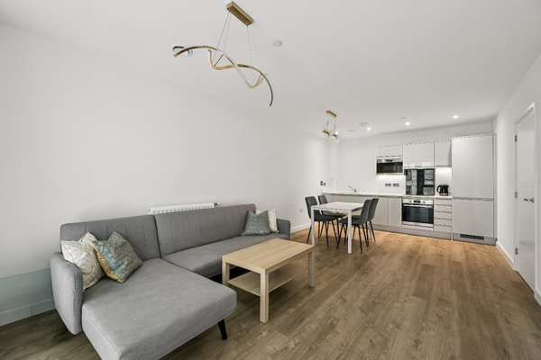 Flat North Woolwich Road in Greater London