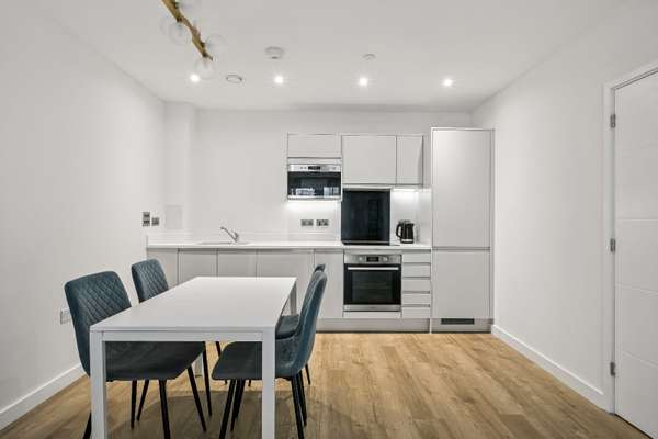 Flat North Woolwich Road in Greater London