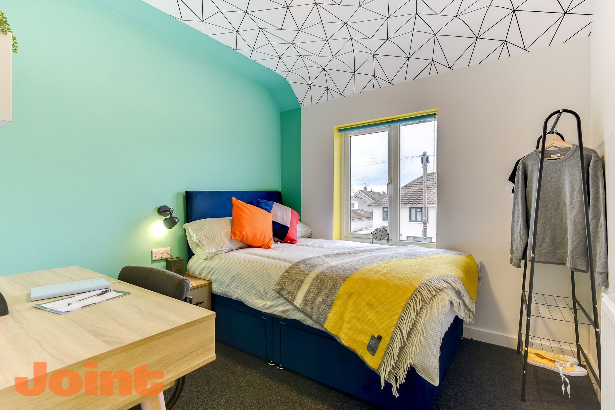 Room Bishop Manor Road in Bristol