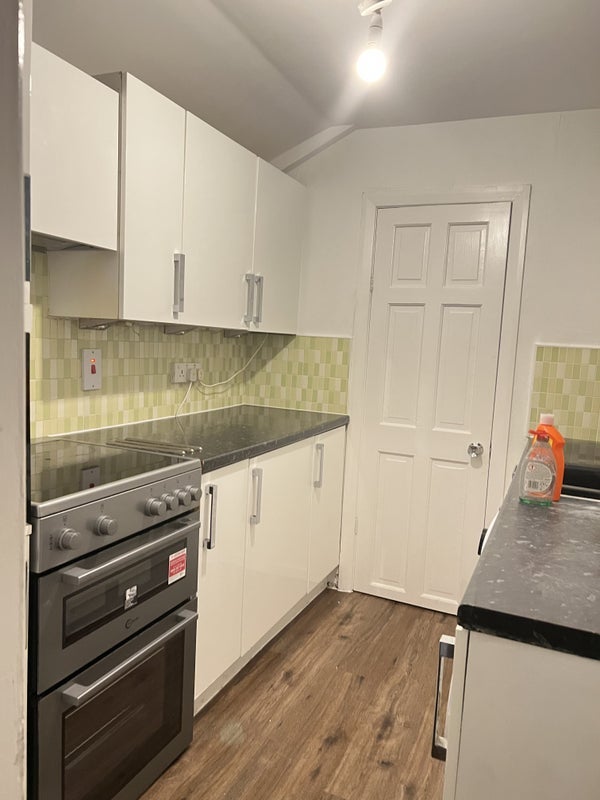 Room Purcell Close in Greater London