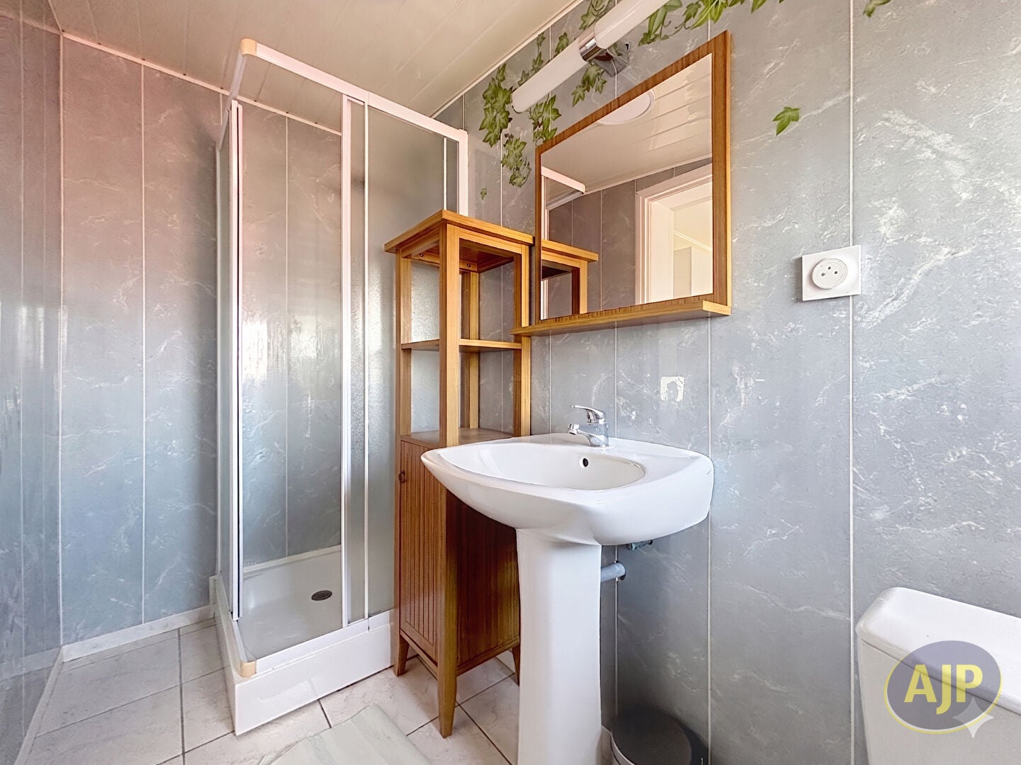 Appartement D 990 à Montchevrier