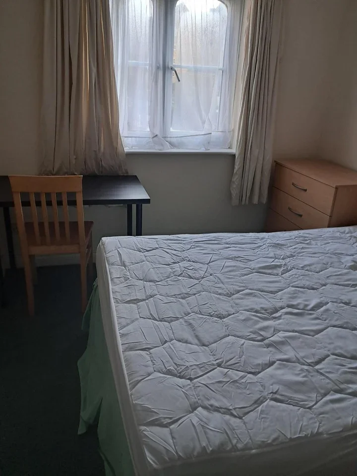 Flat Reeds Crescent in Watford