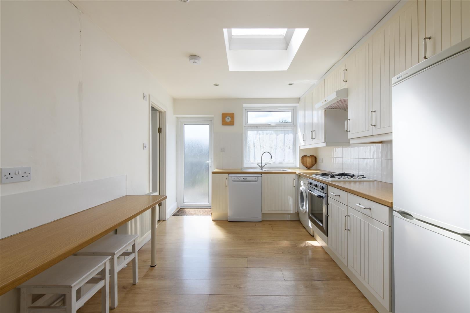 House Dawlish Avenue in Greater London