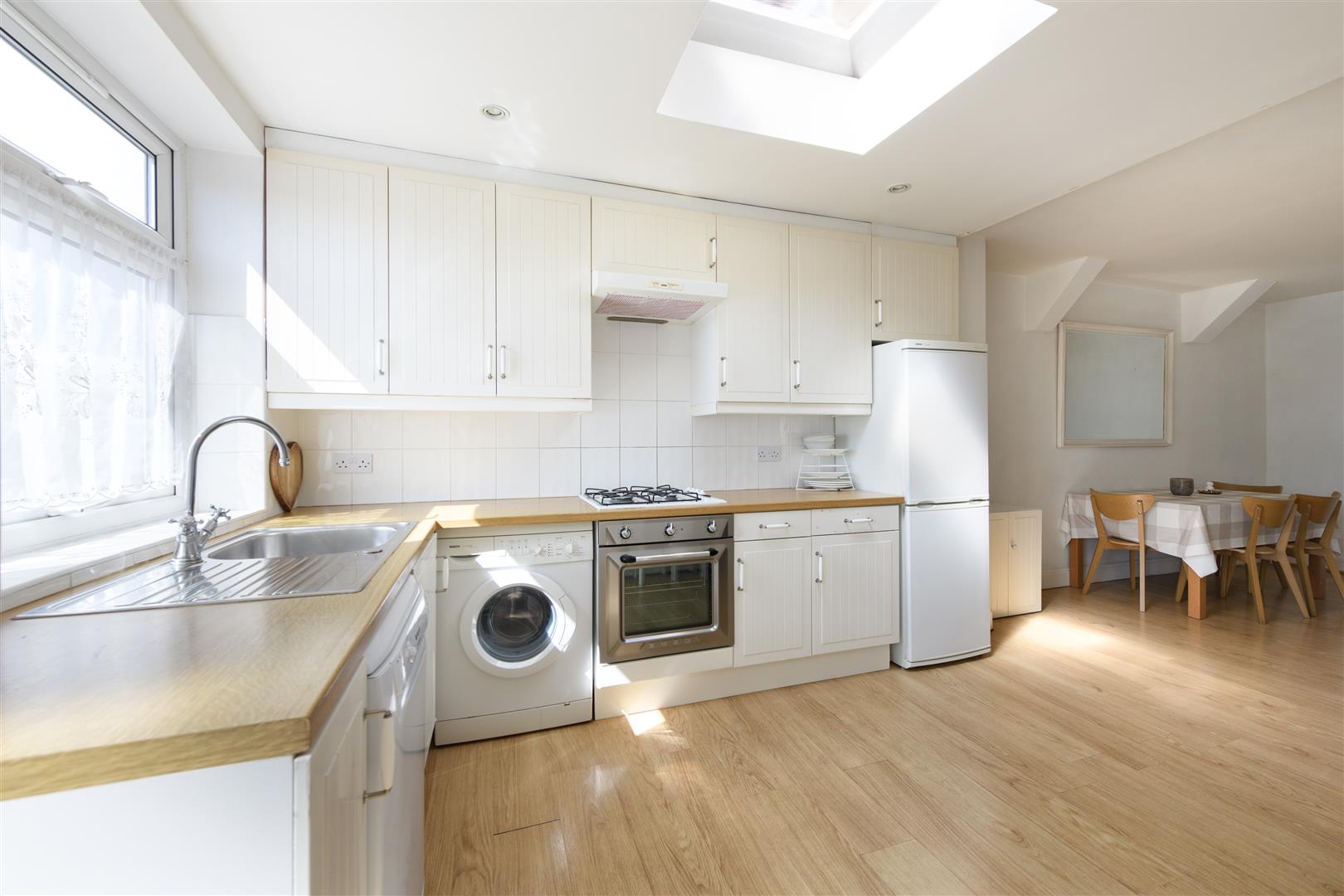House Dawlish Avenue in Greater London