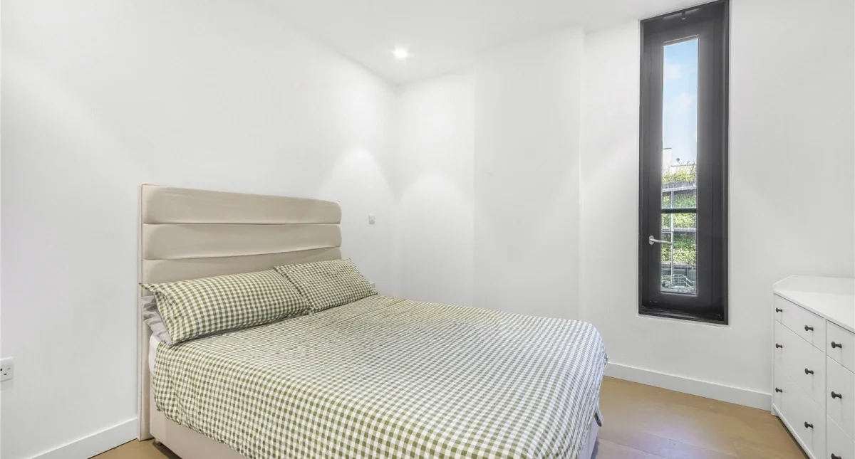 Flat Newman Street in City of Westminster