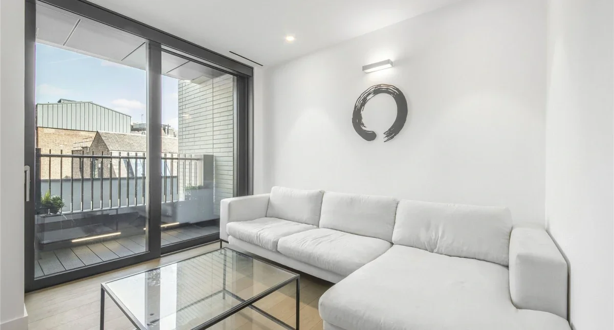 Flat Newman Street in City of Westminster