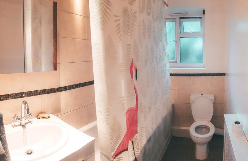 Room Auriol Road in Greater London