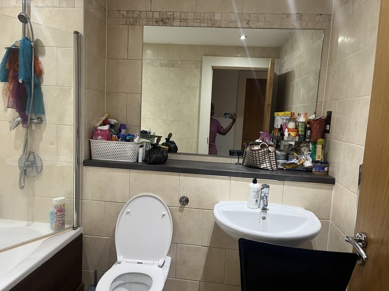 Room Cook Street in Salford