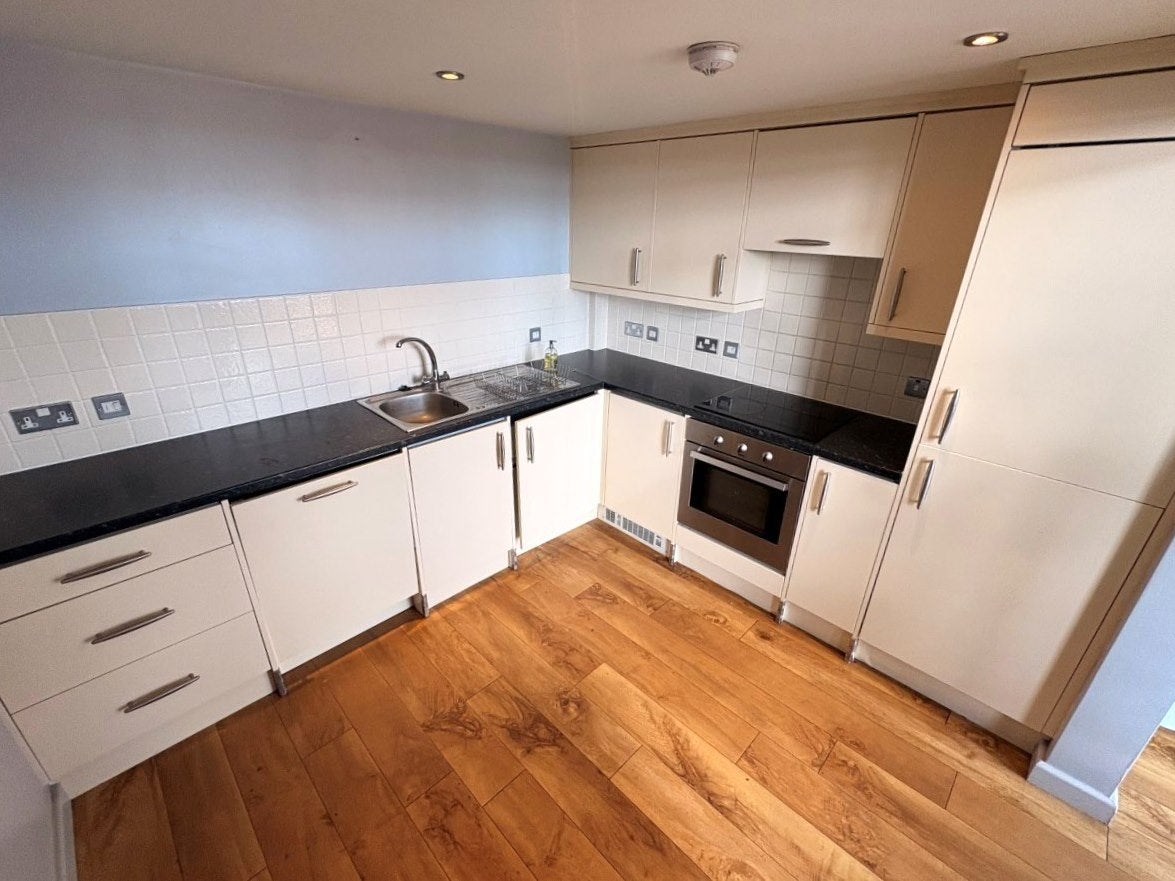 Flat Foleshill Road in Coventry