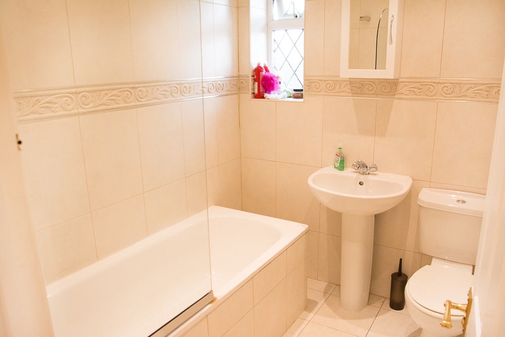 Room Robin Hood Way in Greater London