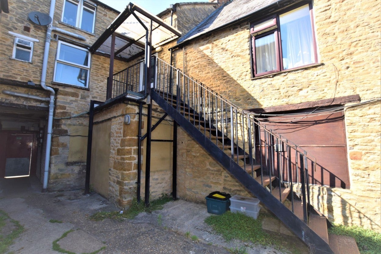 Flat Burgess Square in Brackley