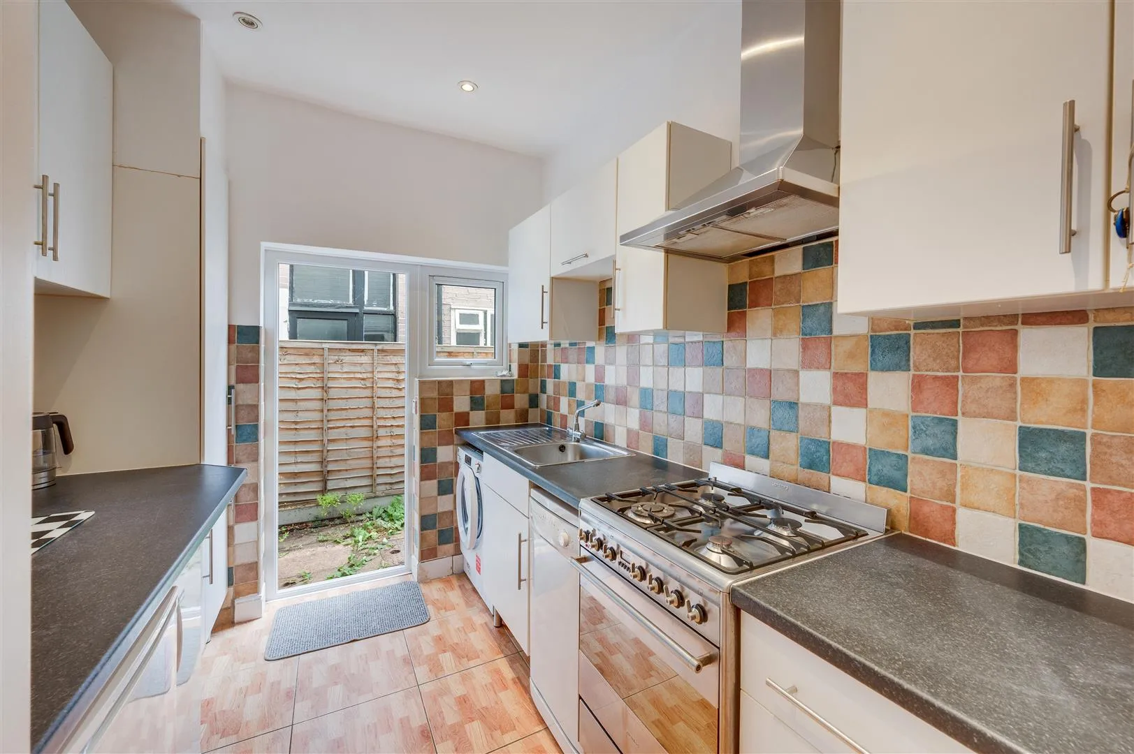 Flat Riffel Road in Greater London