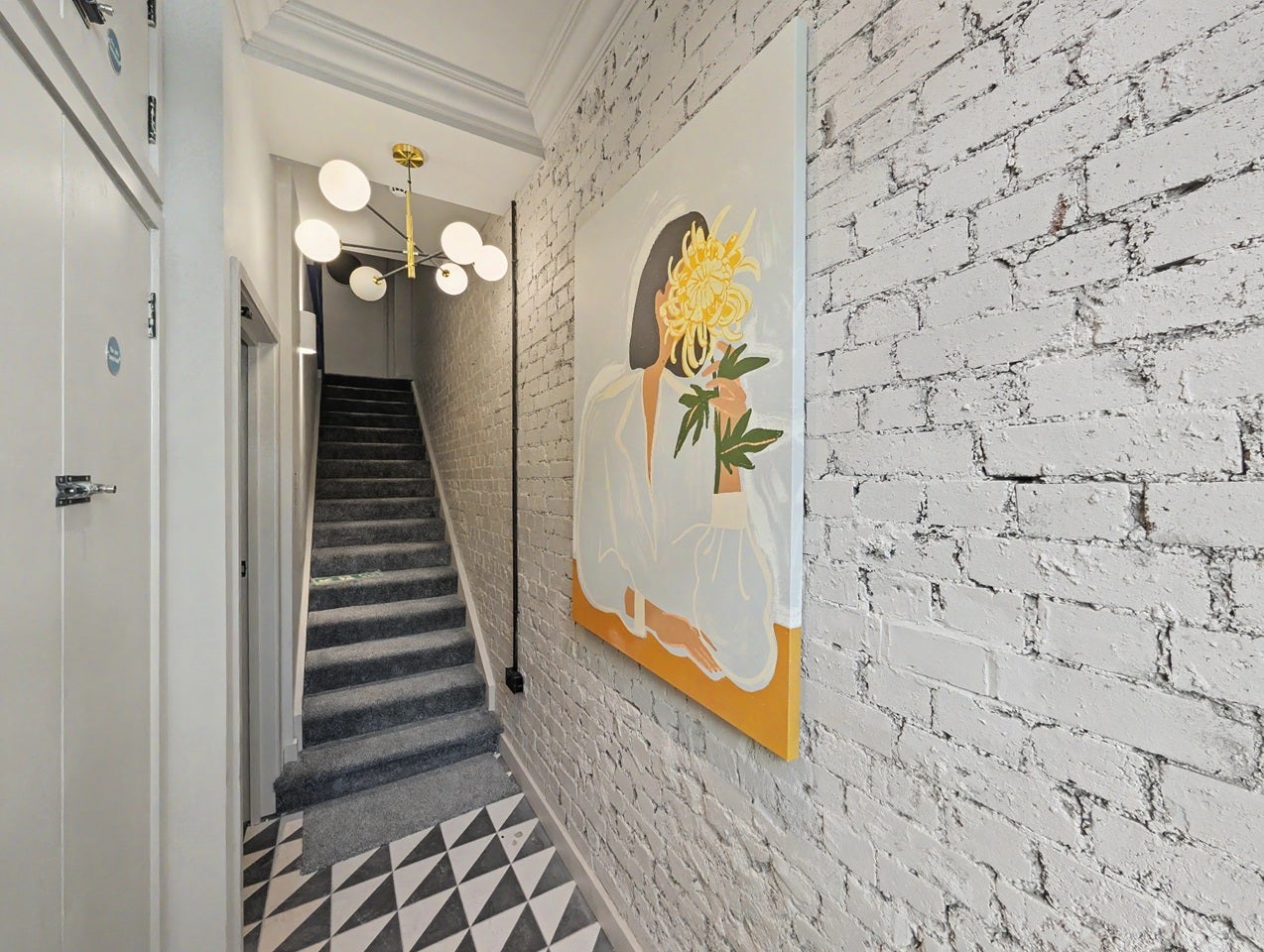 Flat Norfolk Avenue in Greater London