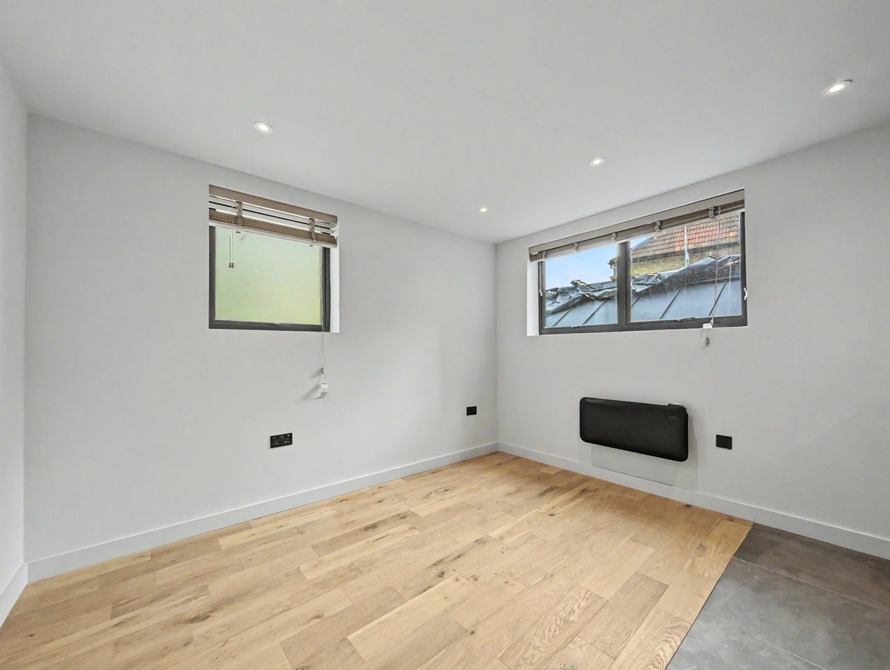 Flat Norfolk Avenue in Greater London