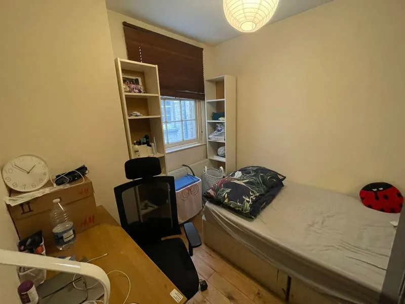 Flat Northdown Street in Greater London