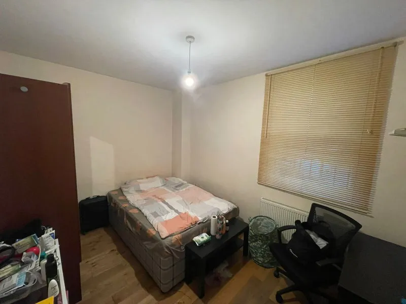 Flat Northdown Street in Greater London