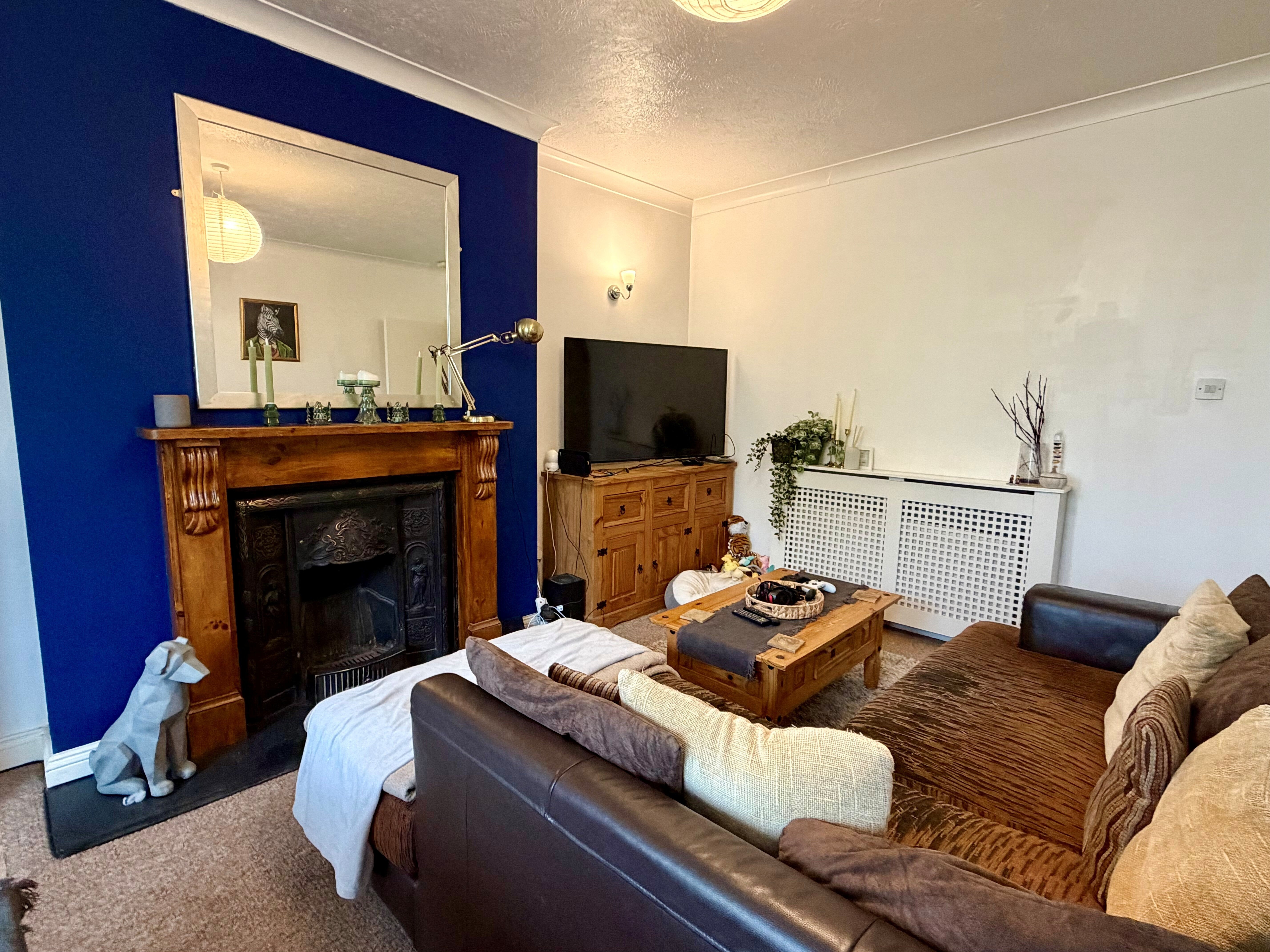 Flat Cheriton Road in Folkestone and Hythe District