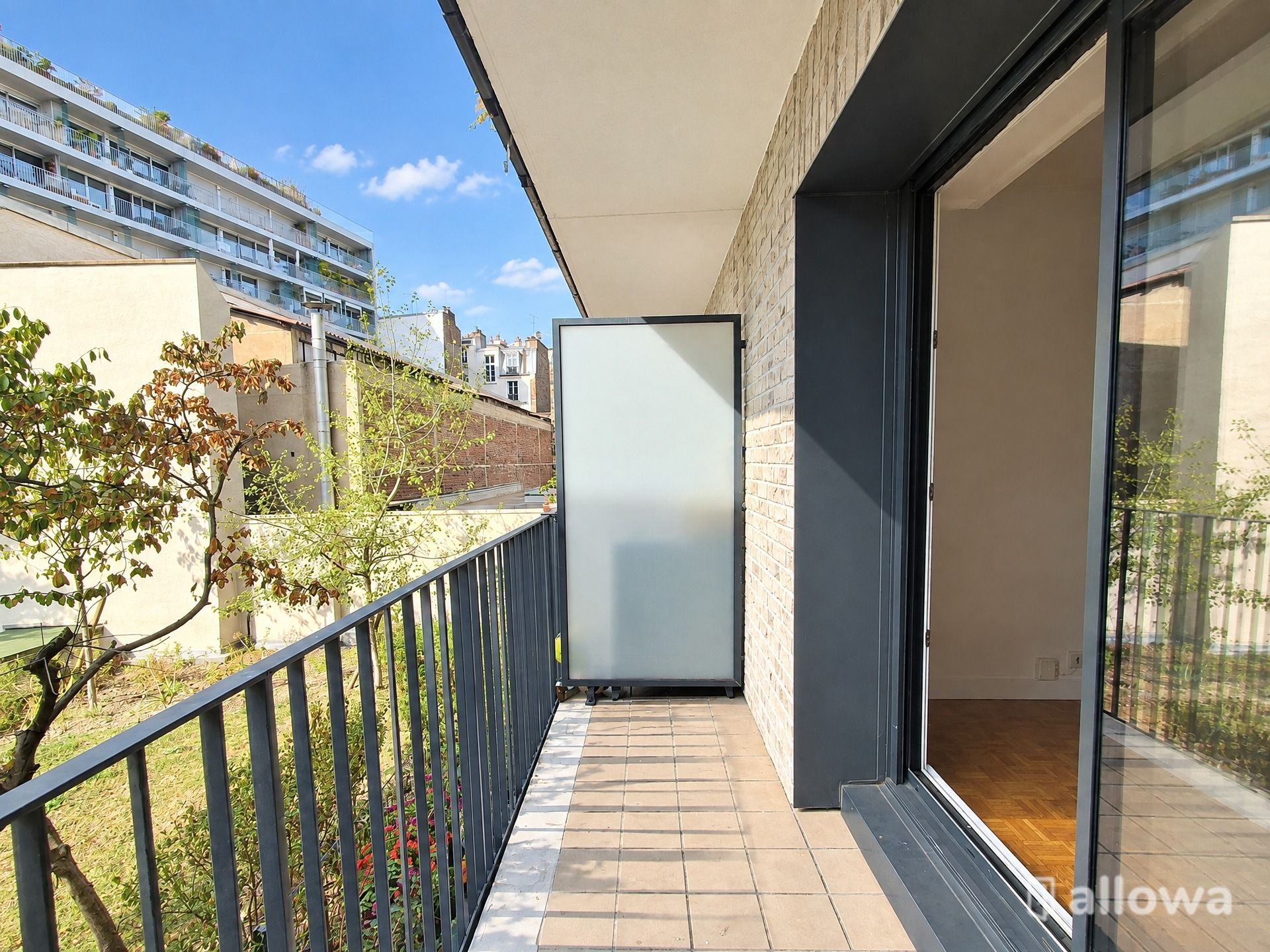 Flat Rue Damrémont in Paris