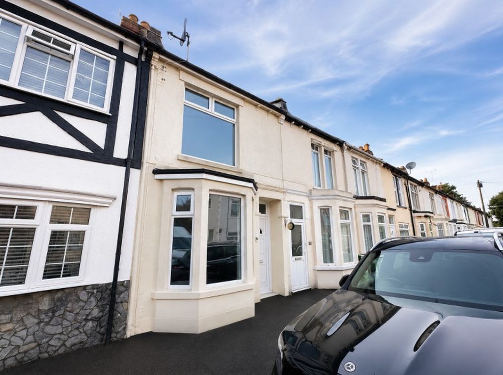 House St. Ann's Crescent in Gosport