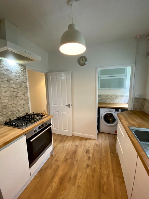 Flat Lilford Road in London