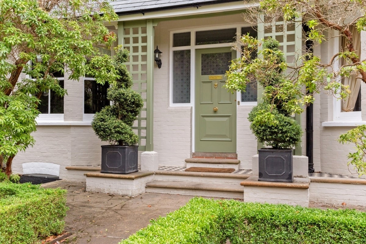 House Tilford Road in Waverley