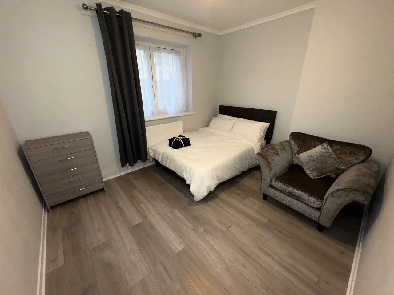 Flat Blackwall Lane in Greater London