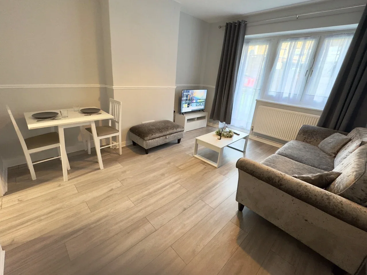 Flat Blackwall Lane in Greater London