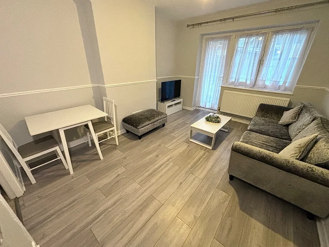 Flat Blackwall Lane in Greater London