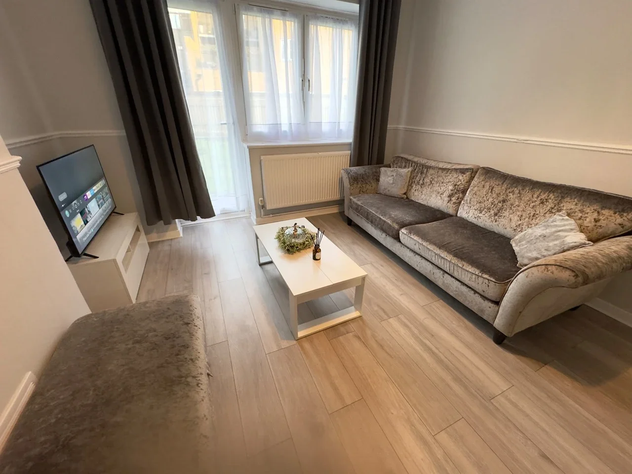 Flat Blackwall Lane in Greater London