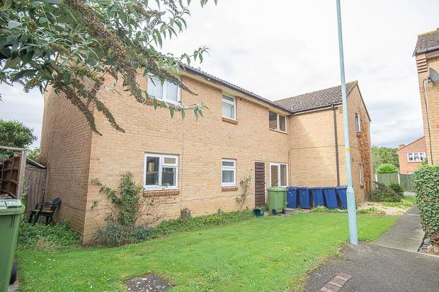 Flat Harris Close in Tewkesbury