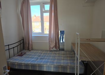 Room Lynwood Avenue in Borough of Runnymede