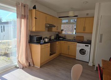 Room Lynwood Avenue in Borough of Runnymede