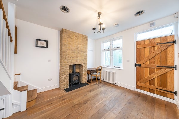 Flat Carlisle Lane in London