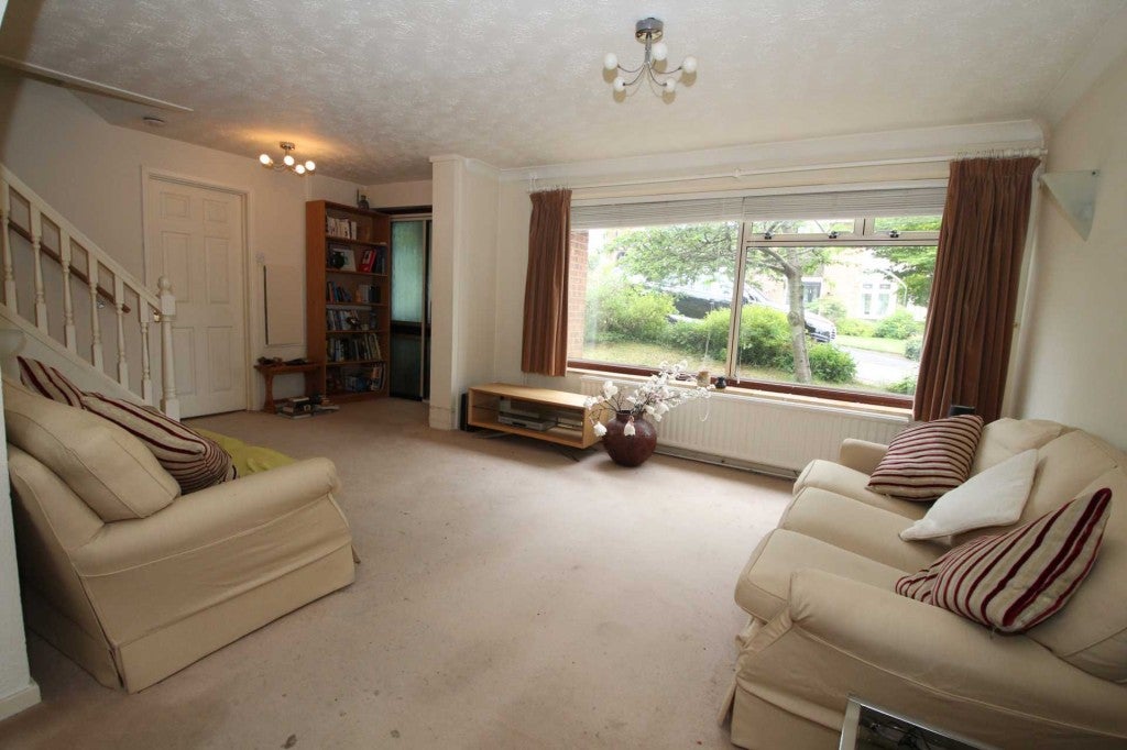 House Green Dell Way in Dacorum