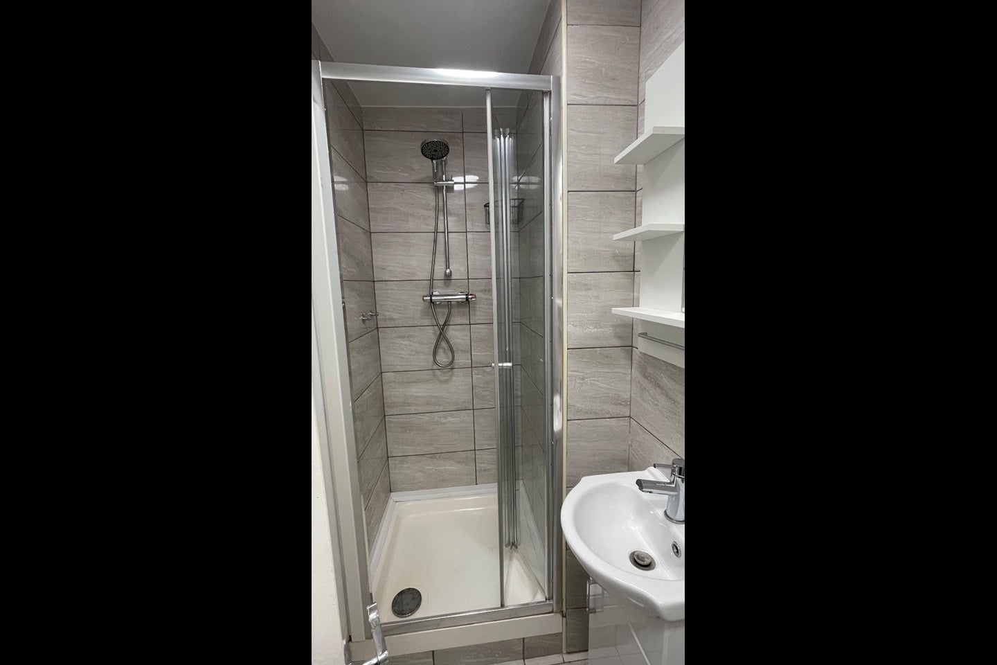 Room New Cross Road in Greater London