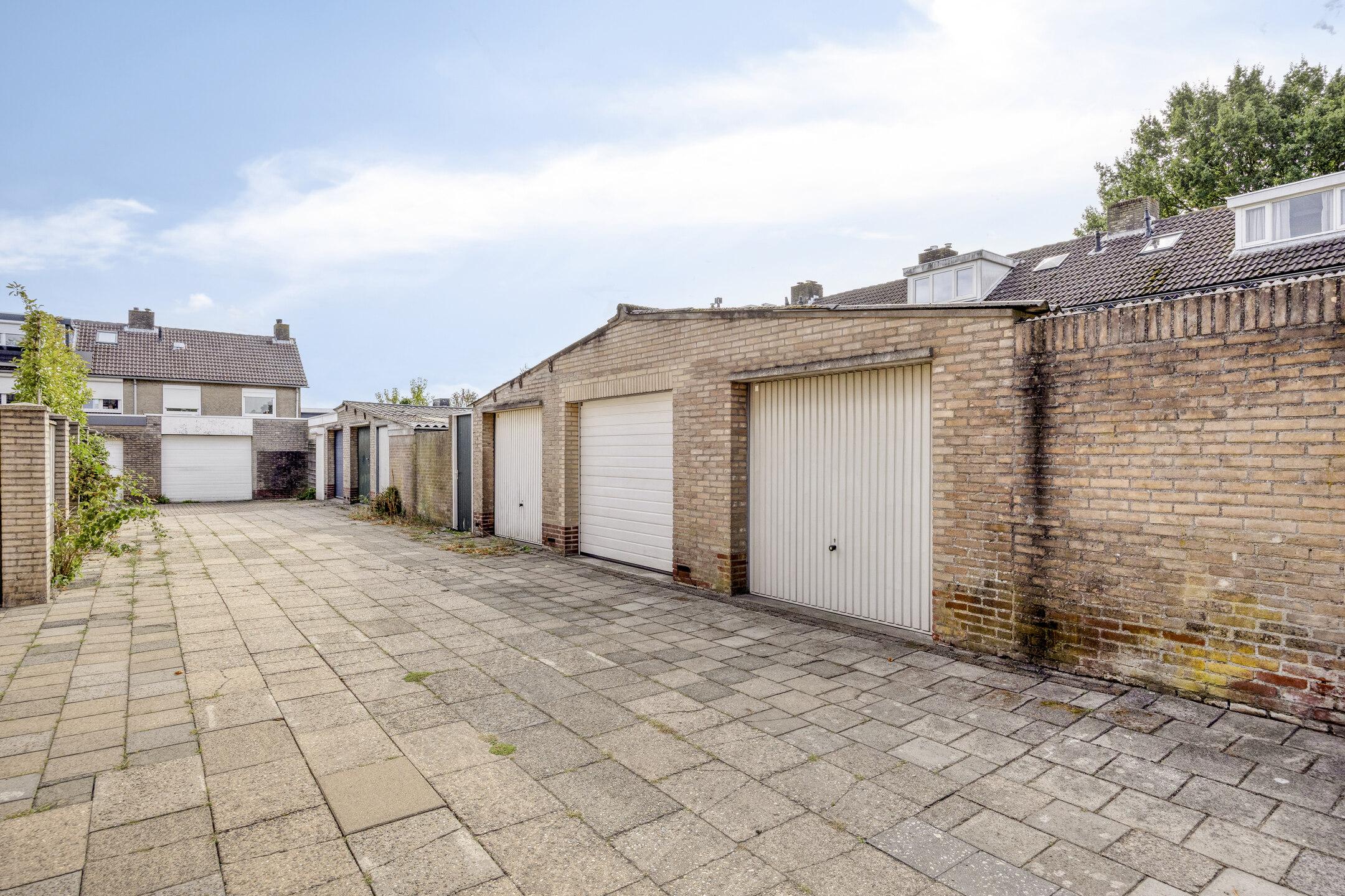 Hoekwoning te koop: Gladioolstraat 12, Dongen