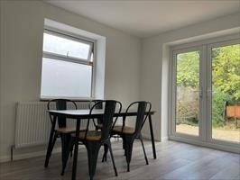 Room Fremantle Road in Greater London