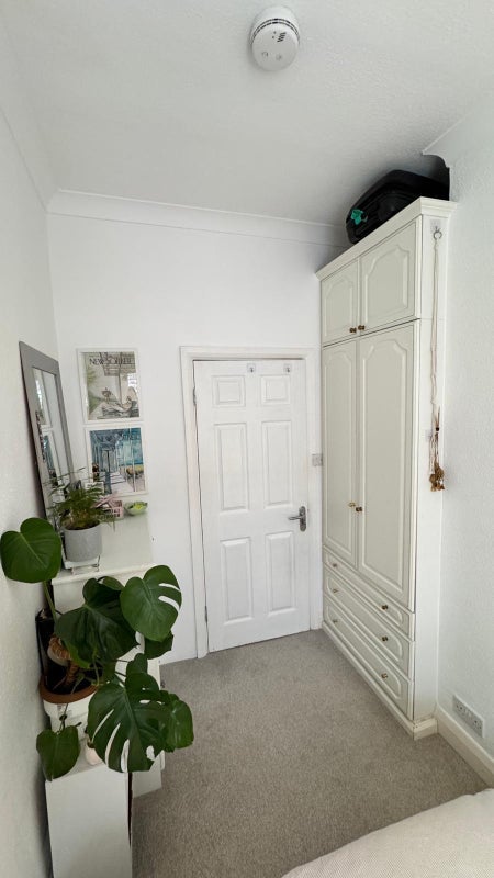 Room Putney Bridge Road in Greater London
