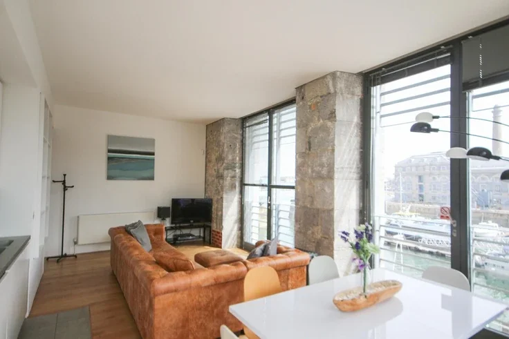Flat Cremyll Street in Plymouth