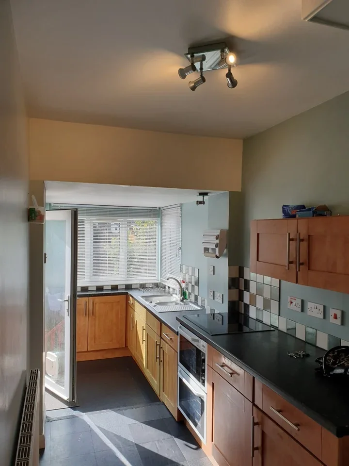 Room Beaconsfield Road in Chatham
