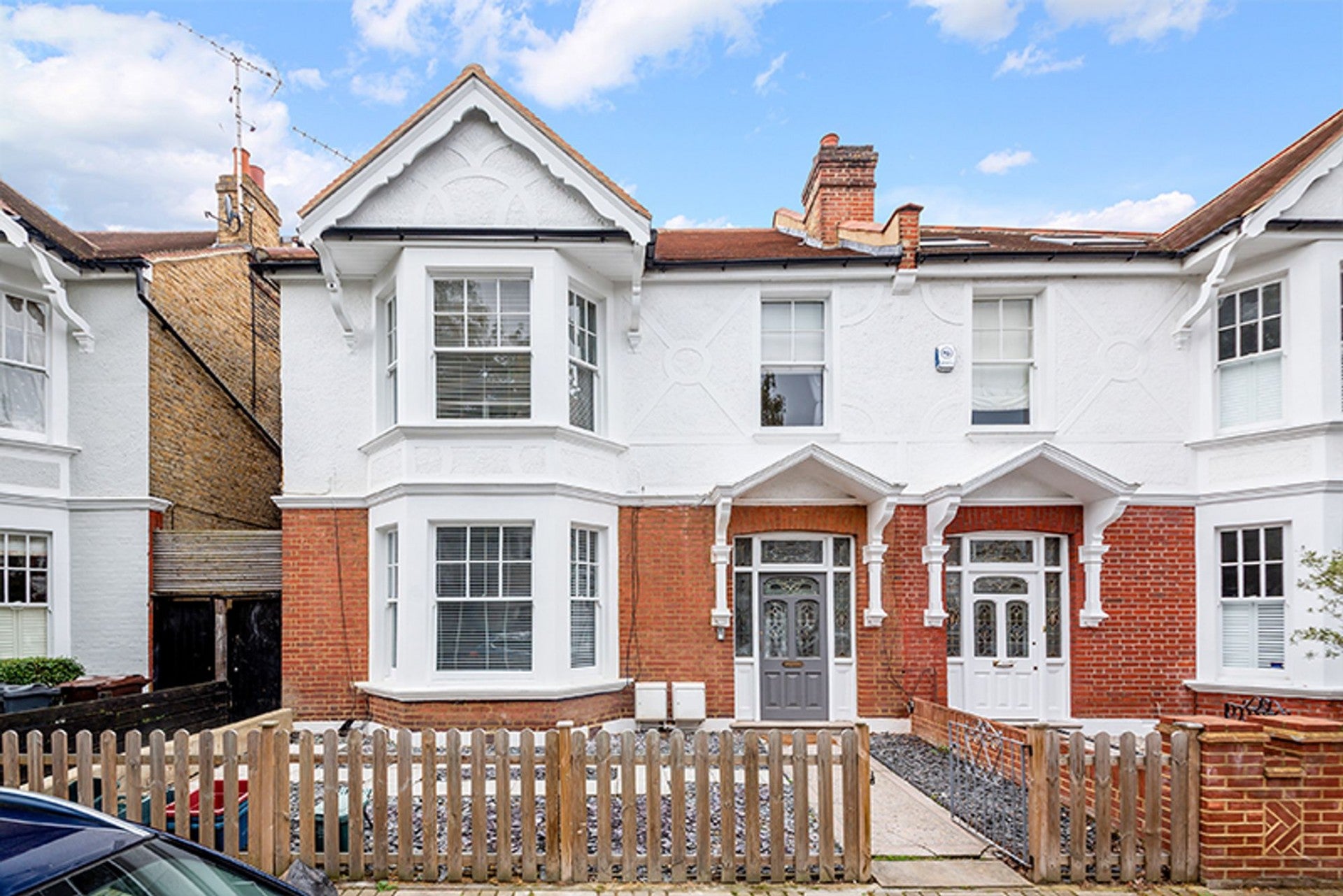 Flat Foster Road in Greater London