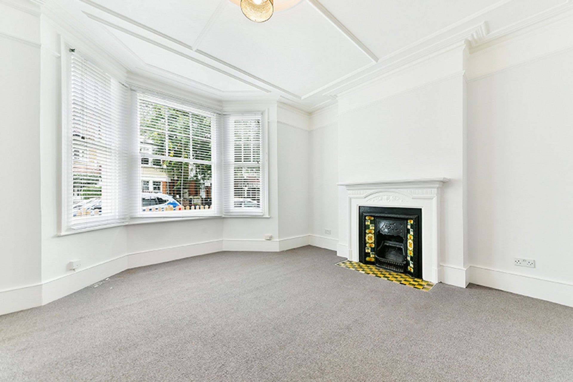 Flat Foster Road in Greater London