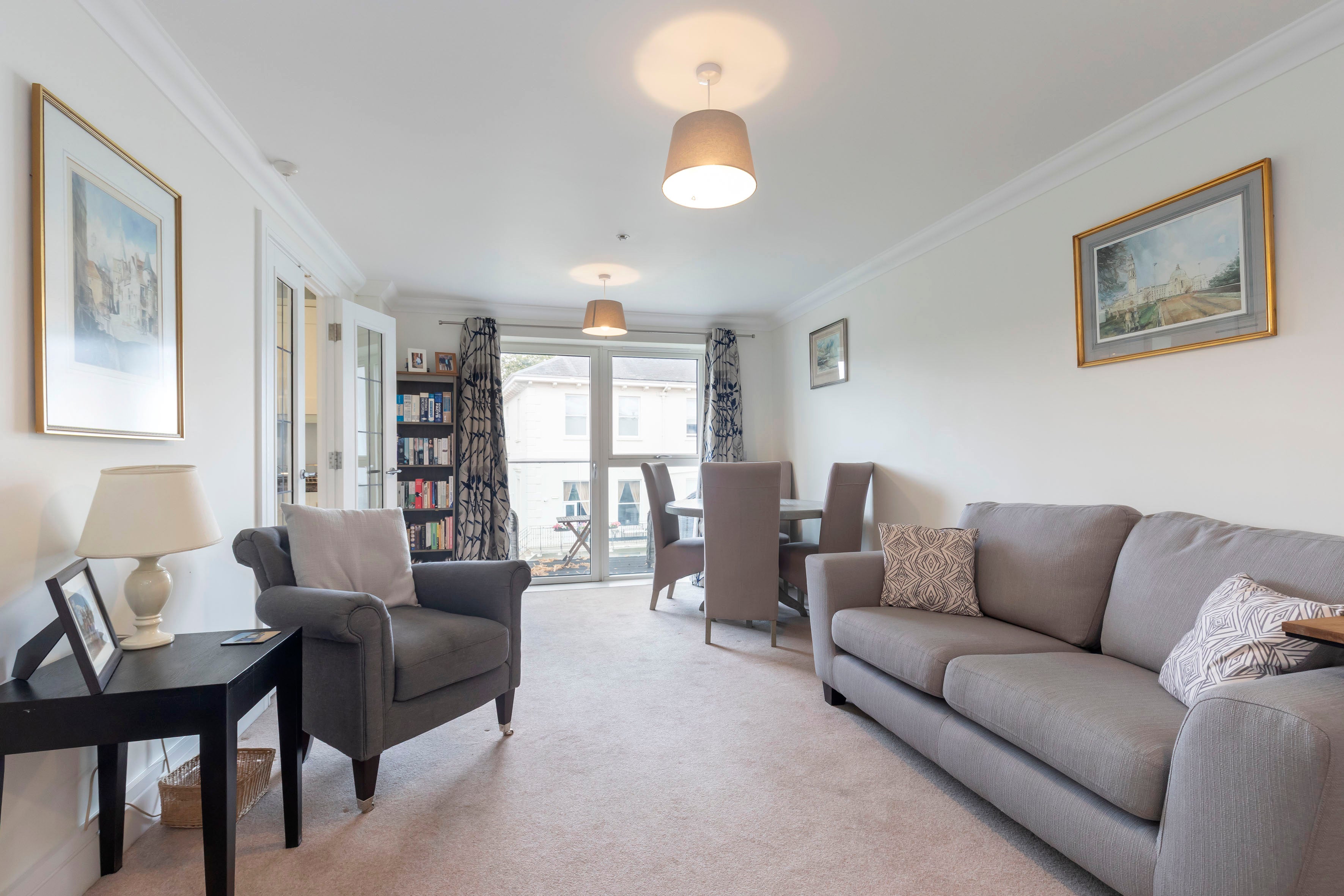 Flat Lansdown Road in Cheltenham
